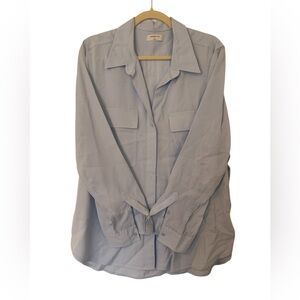 Aritzia Babaton Women’s Light Blue Button Up in Size L